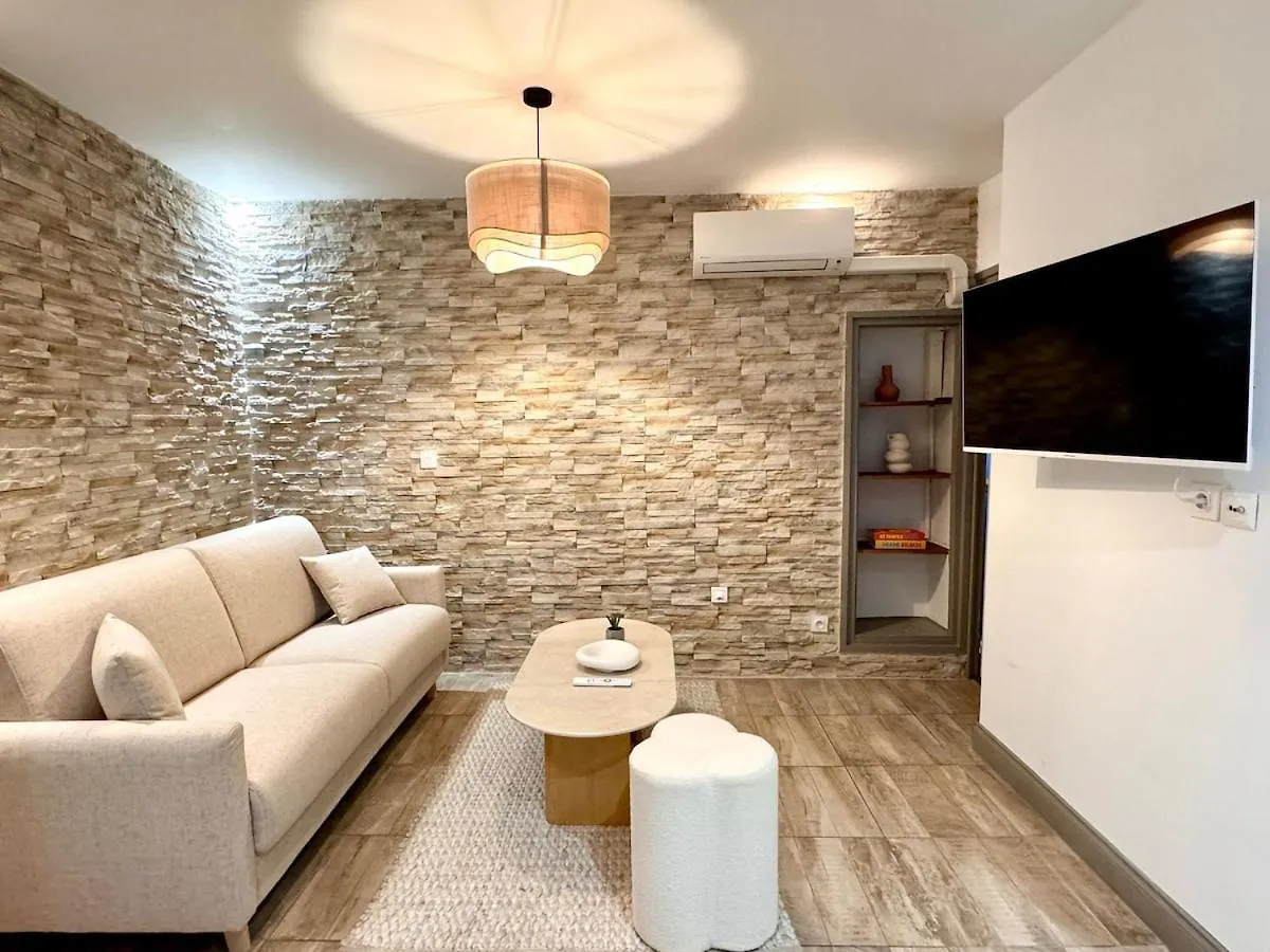 Appartement Cannes Suquet, Pedestrian Zone